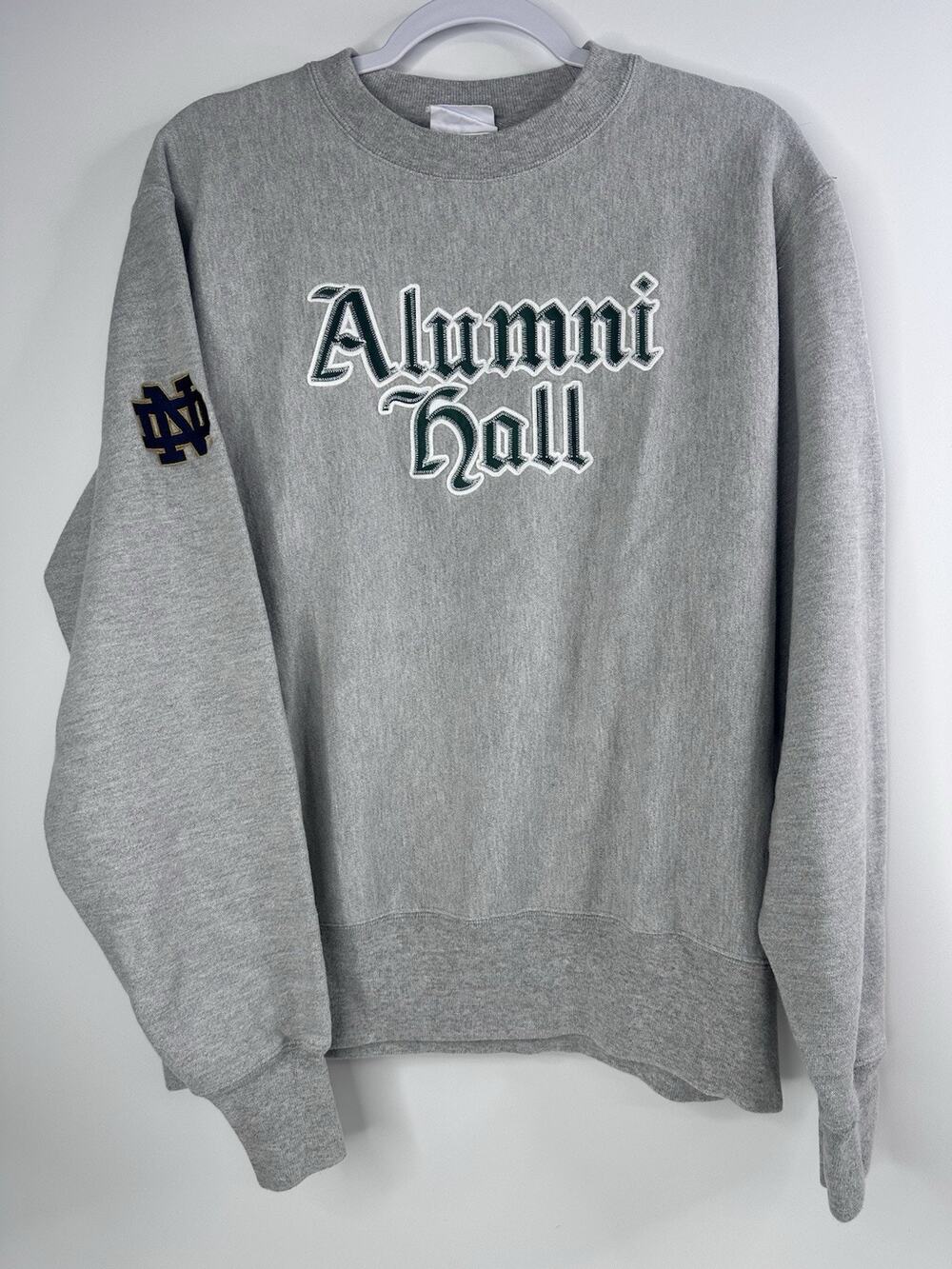 Norte Dame Alumni Hall Vintage CHAMPION Medium Reverse Weave Pullover Crewneck